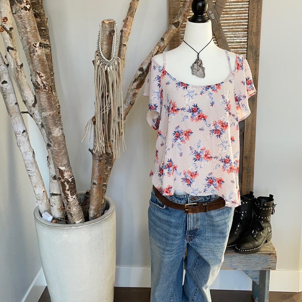 Cold shoulder top